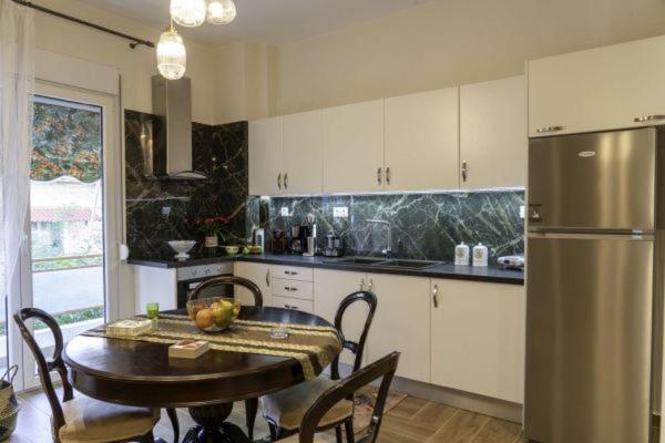 G102 Κεντρικό Πολυτελές Διαμέρισμα Apartment Volos Exterior foto